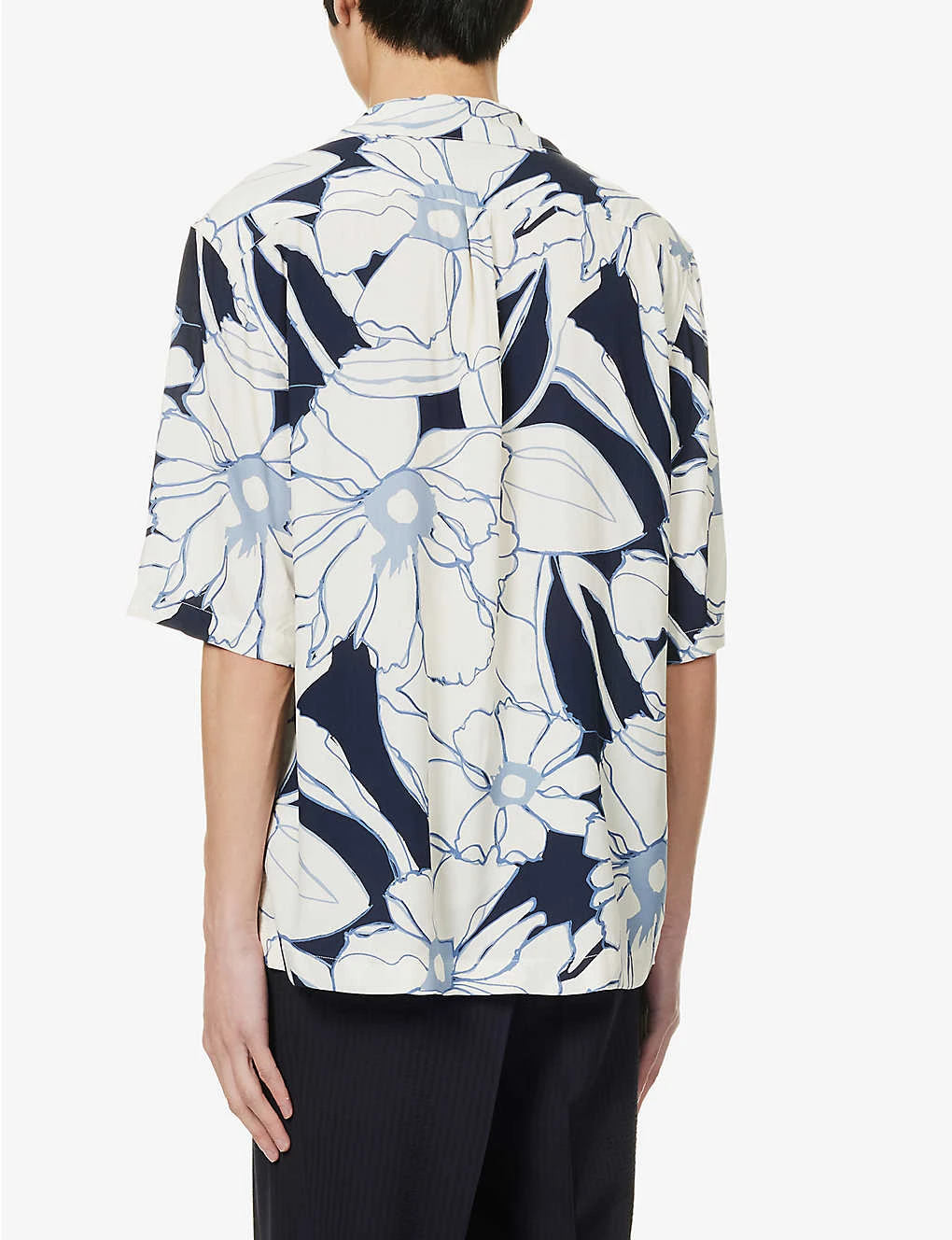 Oscar Jacobson Floral-print Boxy-fit Woven Shirt 4 Oscar Jacobson Floral-print Boxy-fit Woven Shirt - Image 4